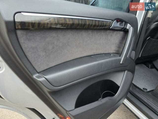 Серый Ауди Ку 7, объемом двигателя 2.97 л и пробегом 400 тыс. км за 11999 $, фото 47 на Automoto.ua