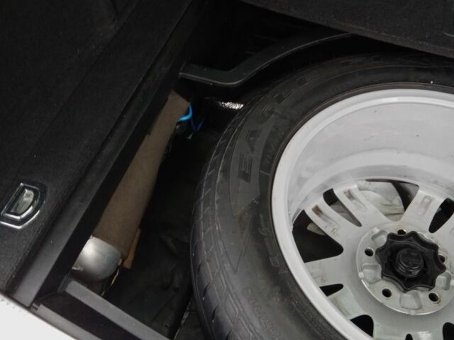 Серый Ауди Ку 7, объемом двигателя 3 л и пробегом 289 тыс. км за 400 $, фото 4 на Automoto.ua