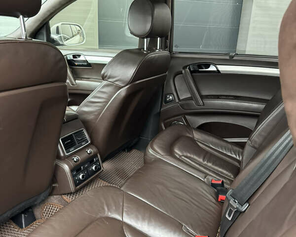 Сірий Ауді Ку 7, об'ємом двигуна 2.97 л та пробігом 256 тис. км за 18500 $, фото 19 на Automoto.ua