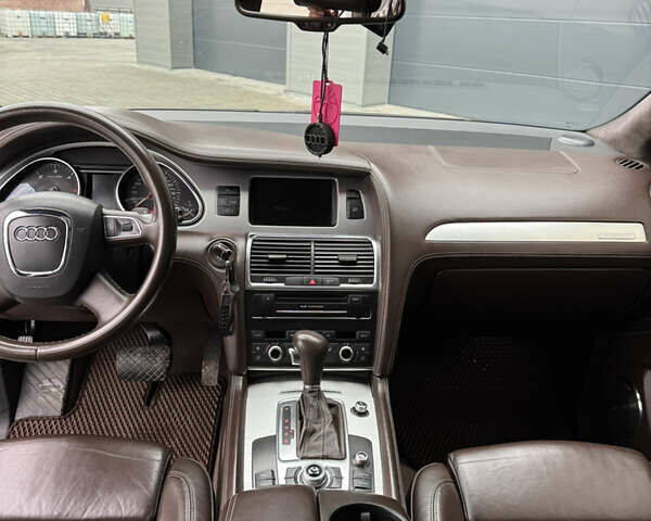 Сірий Ауді Ку 7, об'ємом двигуна 2.97 л та пробігом 256 тис. км за 18500 $, фото 14 на Automoto.ua