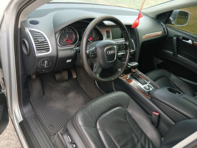 Серый Ауди Ку 7, объемом двигателя 3 л и пробегом 235 тыс. км за 16500 $, фото 9 на Automoto.ua