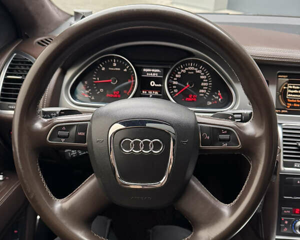 Сірий Ауді Ку 7, об'ємом двигуна 2.97 л та пробігом 256 тис. км за 18500 $, фото 11 на Automoto.ua