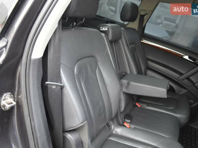 Серый Ауди Ку 7, объемом двигателя 2.97 л и пробегом 241 тыс. км за 16500 $, фото 28 на Automoto.ua