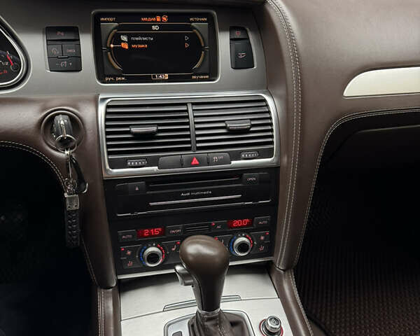 Сірий Ауді Ку 7, об'ємом двигуна 2.97 л та пробігом 256 тис. км за 18500 $, фото 12 на Automoto.ua