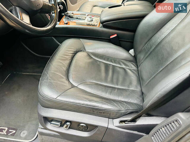 Сірий Ауді Ку 7, об'ємом двигуна 3 л та пробігом 210 тис. км за 14600 $, фото 34 на Automoto.ua