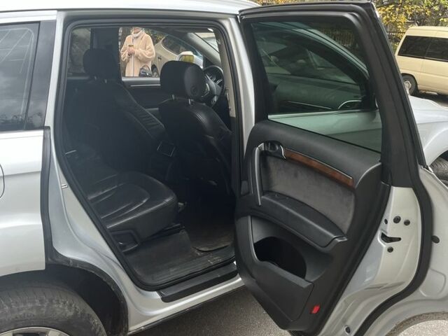 Сірий Ауді Ку 7, об'ємом двигуна 3 л та пробігом 277 тис. км за 13500 $, фото 10 на Automoto.ua