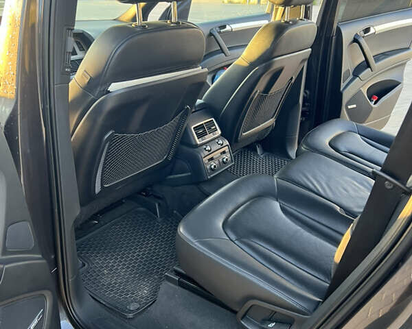 Сірий Ауді Ку 7, об'ємом двигуна 3 л та пробігом 262 тис. км за 15000 $, фото 3 на Automoto.ua