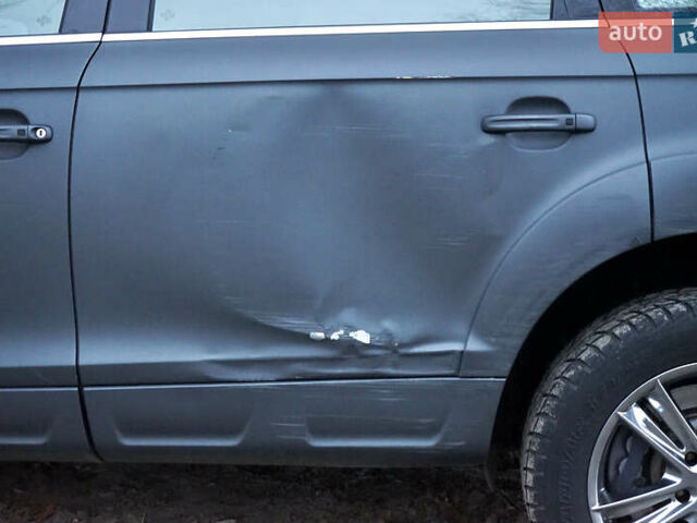 Серый Ауди Ку 7, объемом двигателя 4.13 л и пробегом 280 тыс. км за 14899 $, фото 8 на Automoto.ua