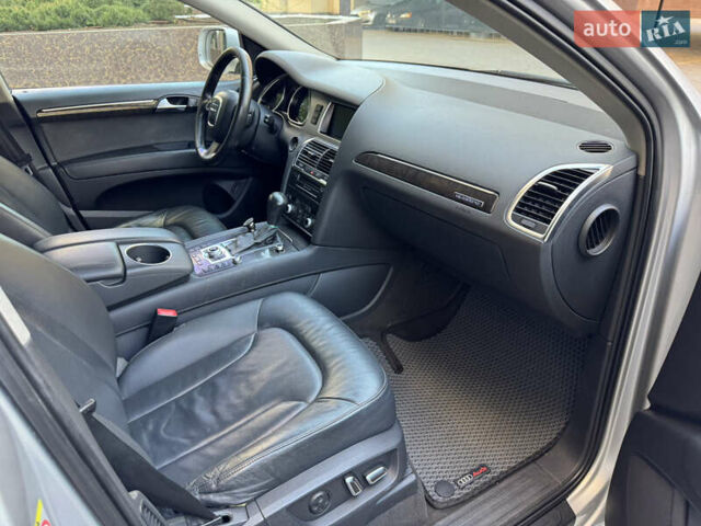 Сірий Ауді Ку 7, об'ємом двигуна 3 л та пробігом 390 тис. км за 16000 $, фото 22 на Automoto.ua