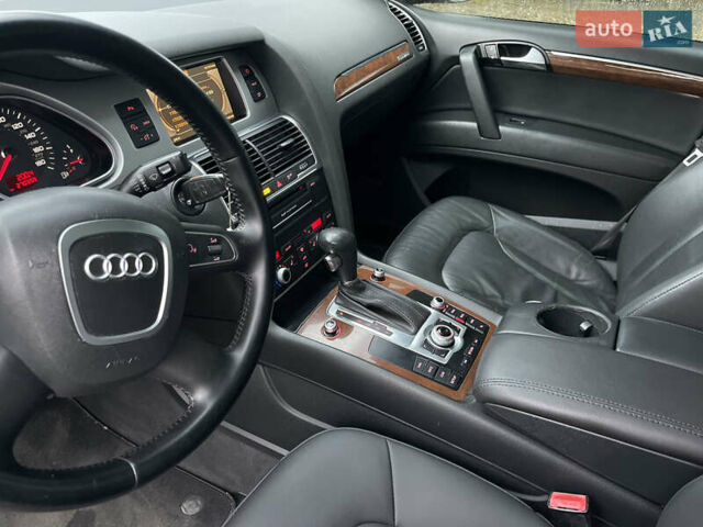 Серый Ауди Ку 7, объемом двигателя 2.97 л и пробегом 270 тыс. км за 15300 $, фото 16 на Automoto.ua