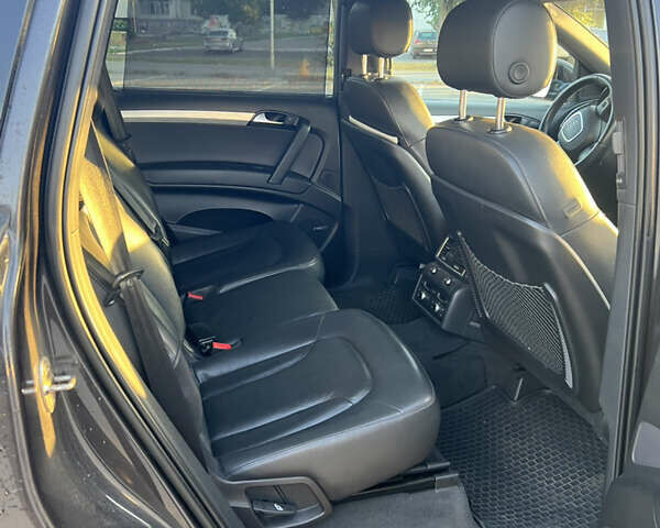 Сірий Ауді Ку 7, об'ємом двигуна 3 л та пробігом 262 тис. км за 15000 $, фото 7 на Automoto.ua