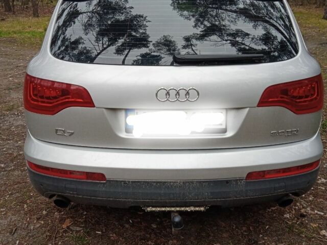 Серый Ауди Ку 7, объемом двигателя 3 л и пробегом 289 тыс. км за 400 $, фото 1 на Automoto.ua