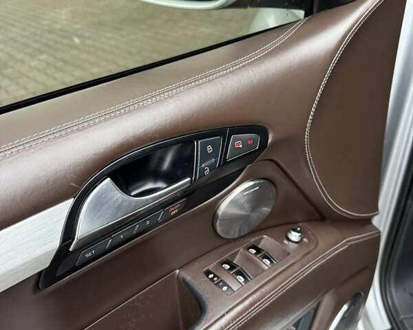 Сірий Ауді Ку 7, об'ємом двигуна 2.97 л та пробігом 256 тис. км за 18500 $, фото 27 на Automoto.ua