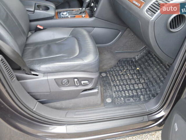 Серый Ауди Ку 7, объемом двигателя 2.97 л и пробегом 241 тыс. км за 16500 $, фото 34 на Automoto.ua