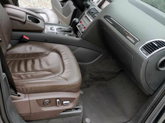 Серый Ауди Ку 7, объемом двигателя 3 л и пробегом 211 тыс. км за 21633 $, фото 6 на Automoto.ua