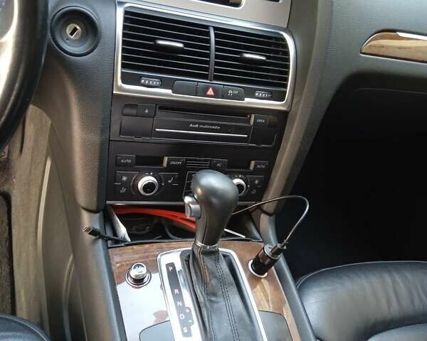 Серый Ауди Ку 7, объемом двигателя 3 л и пробегом 160 тыс. км за 10800 $, фото 23 на Automoto.ua