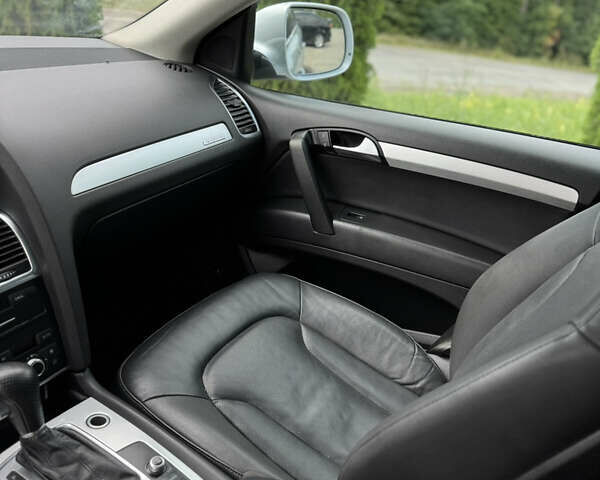 Серый Ауди Ку 7, объемом двигателя 2.97 л и пробегом 297 тыс. км за 17300 $, фото 33 на Automoto.ua