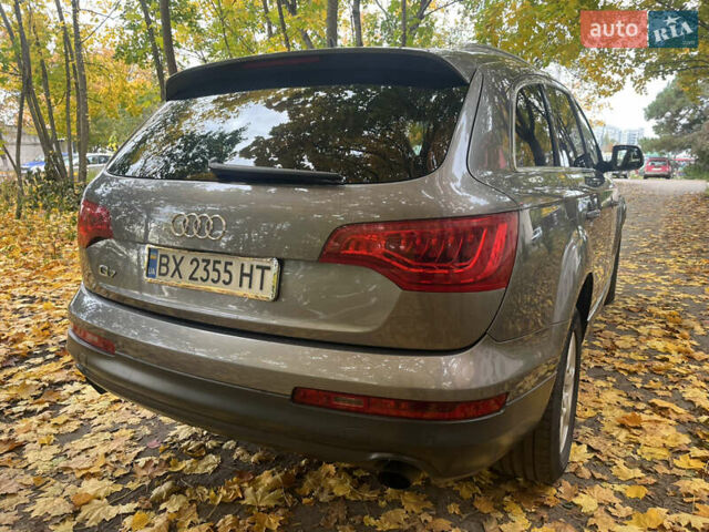 Ауді Ку 7 2011 у Нетешине на Automoto.ua Сірий Ауді Ку 7, об'ємом двигуна 3 л та пробігом 238 тис. км за 14500 $, фото 6 на Automoto.ua