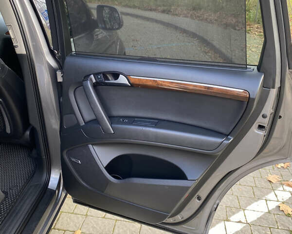 Серый Ауди Ку 7, объемом двигателя 2.97 л и пробегом 233 тыс. км за 16200 $, фото 71 на Automoto.ua