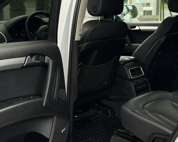 Серый Ауди Ку 7, объемом двигателя 2.97 л и пробегом 297 тыс. км за 17300 $, фото 14 на Automoto.ua