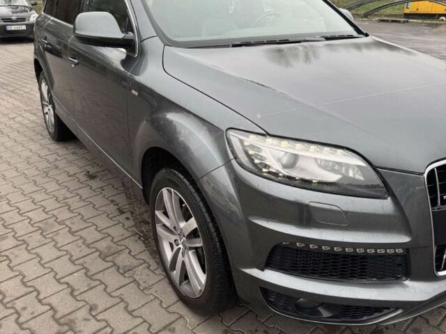 Серый Ауди Ку 7, объемом двигателя 3 л и пробегом 308 тыс. км за 18500 $, фото 2 на Automoto.ua