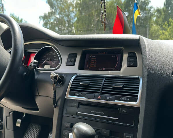 Серый Ауди Ку 7, объемом двигателя 2.97 л и пробегом 228 тыс. км за 17500 $, фото 15 на Automoto.ua