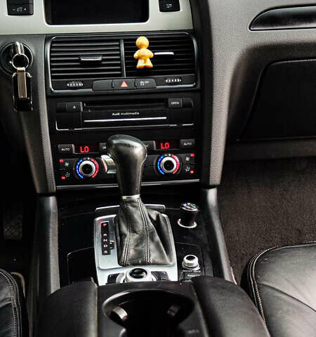 Серый Ауди Ку 7, объемом двигателя 2.97 л и пробегом 285 тыс. км за 17599 $, фото 14 на Automoto.ua