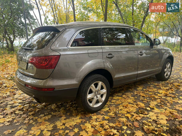 Ауді Ку 7 2011 у Нетешине на Automoto.ua Сірий Ауді Ку 7, об'ємом двигуна 3 л та пробігом 238 тис. км за 14500 $, фото 5 на Automoto.ua