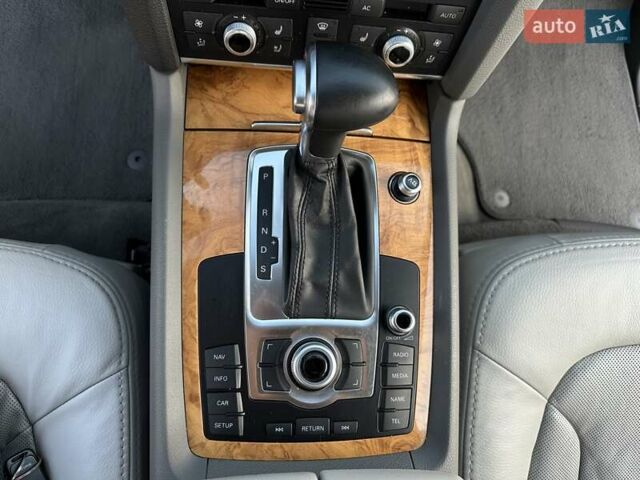 Серый Ауди Ку 7, объемом двигателя 2.97 л и пробегом 262 тыс. км за 17500 $, фото 39 на Automoto.ua