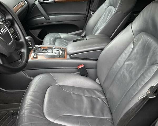 Серый Ауди Ку 7, объемом двигателя 3 л и пробегом 280 тыс. км за 13500 $, фото 5 на Automoto.ua