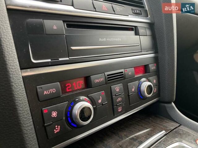 Серый Ауди Ку 7, объемом двигателя 3 л и пробегом 254 тыс. км за 12950 $, фото 16 на Automoto.ua