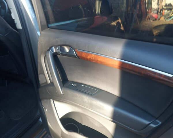 Серый Ауди Ку 7, объемом двигателя 3 л и пробегом 242 тыс. км за 15800 $, фото 9 на Automoto.ua