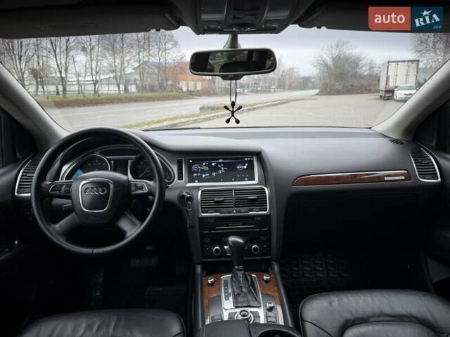 Серый Ауди Ку 7, объемом двигателя 3 л и пробегом 280 тыс. км за 13500 $, фото 4 на Automoto.ua