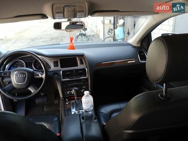 Серый Ауди Ку 7, объемом двигателя 3 л и пробегом 160 тыс. км за 10800 $, фото 13 на Automoto.ua