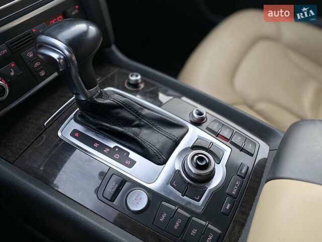 Серый Ауди Ку 7, объемом двигателя 3 л и пробегом 254 тыс. км за 12950 $, фото 17 на Automoto.ua