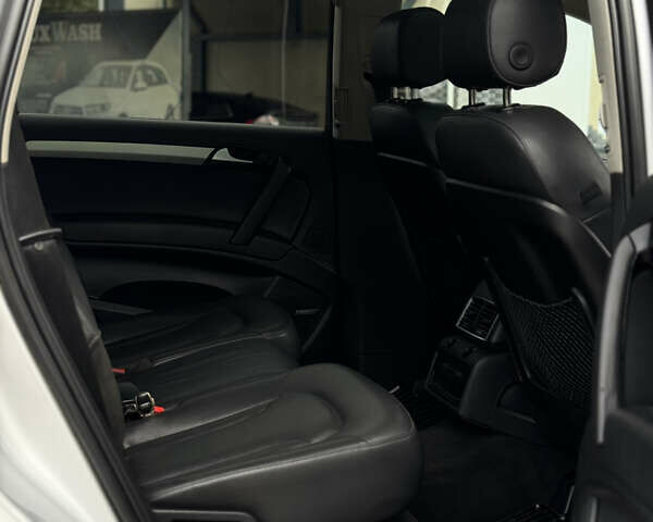 Серый Ауди Ку 7, объемом двигателя 2.97 л и пробегом 297 тыс. км за 17300 $, фото 21 на Automoto.ua