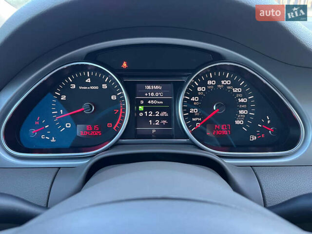 Серый Ауди Ку 7, объемом двигателя 3 л и пробегом 243 тыс. км за 13700 $, фото 7 на Automoto.ua