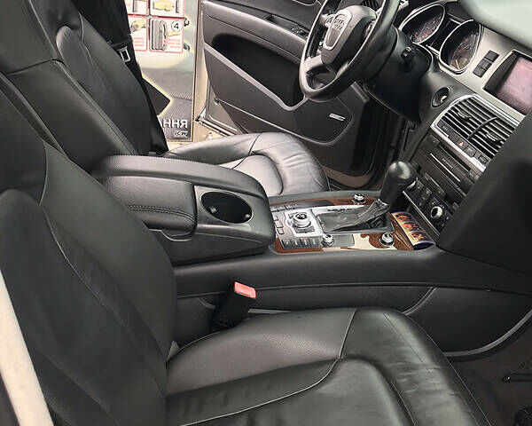 Серый Ауди Ку 7, объемом двигателя 3 л и пробегом 5 тыс. км за 18900 $, фото 15 на Automoto.ua