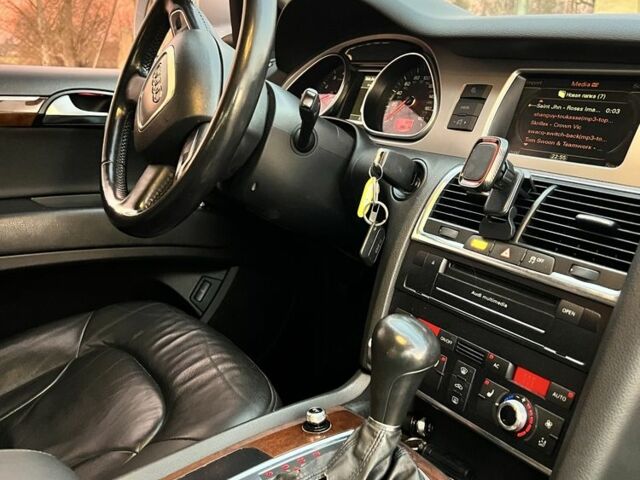 Сірий Ауді Ку 7, об'ємом двигуна 3 л та пробігом 270 тис. км за 14500 $, фото 10 на Automoto.ua