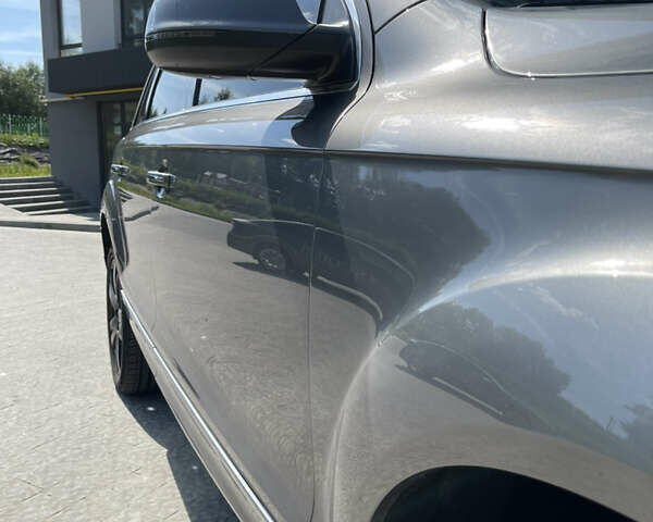 Сірий Ауді Ку 7, об'ємом двигуна 3 л та пробігом 310 тис. км за 16500 $, фото 3 на Automoto.ua