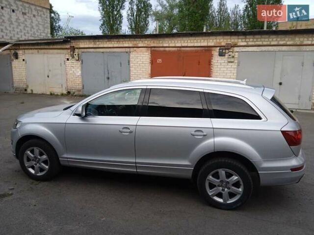 Серый Ауди Ку 7, объемом двигателя 3 л и пробегом 160 тыс. км за 10800 $, фото 3 на Automoto.ua