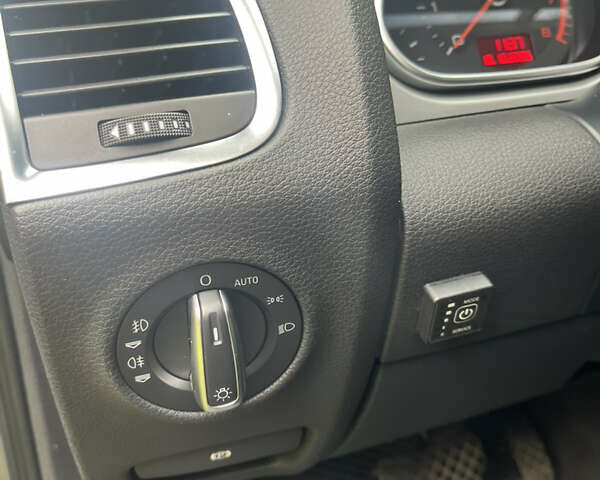 Ауді Ку 7 2011 у Нетешине на Automoto.ua Сірий Ауді Ку 7, об'ємом двигуна 3 л та пробігом 238 тис. км за 14500 $, фото 37 на Automoto.ua