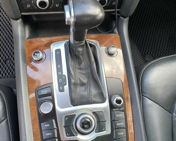 Серый Ауди Ку 7, объемом двигателя 2.97 л и пробегом 233 тыс. км за 16200 $, фото 63 на Automoto.ua