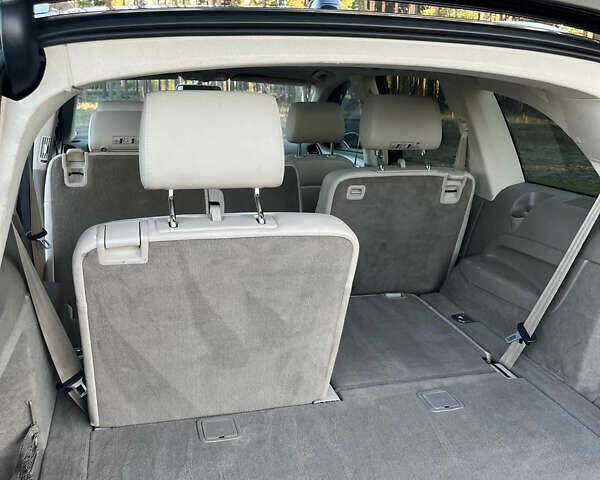 Серый Ауди Ку 7, объемом двигателя 3 л и пробегом 243 тыс. км за 13700 $, фото 18 на Automoto.ua