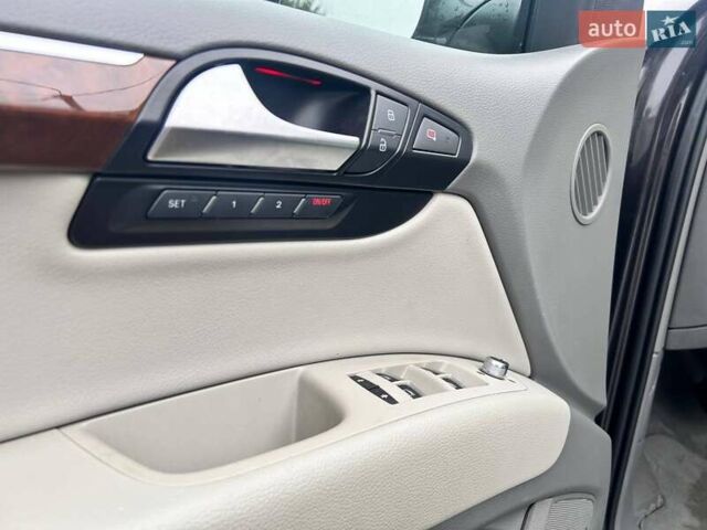 Серый Ауди Ку 7, объемом двигателя 3 л и пробегом 250 тыс. км за 9999 $, фото 17 на Automoto.ua