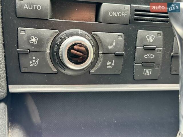 Серый Ауди Ку 7, объемом двигателя 3 л и пробегом 192 тыс. км за 19800 $, фото 58 на Automoto.ua