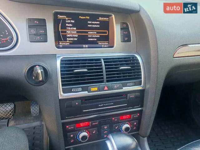 Серый Ауди Ку 7, объемом двигателя 3 л и пробегом 304 тыс. км за 12500 $, фото 13 на Automoto.ua