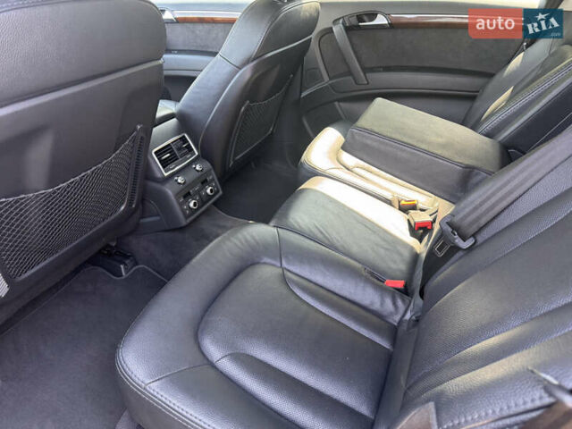 Сірий Ауді Ку 7, об'ємом двигуна 3 л та пробігом 159 тис. км за 19999 $, фото 13 на Automoto.ua