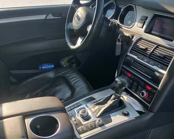 Сірий Ауді Ку 7, об'ємом двигуна 3 л та пробігом 116 тис. км за 24000 $, фото 19 на Automoto.ua