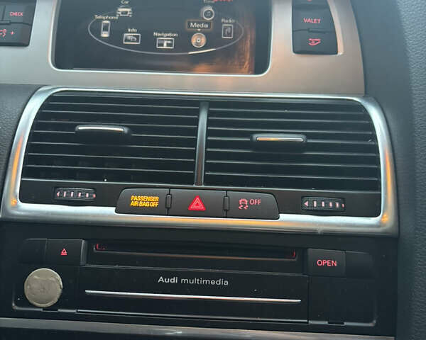 Серый Ауди Ку 7, объемом двигателя 2.97 л и пробегом 350 тыс. км за 16500 $, фото 20 на Automoto.ua